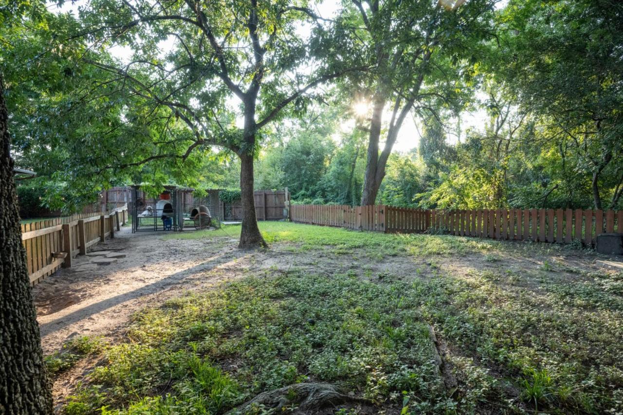 Вилла Ol Sarge Retreat Outdoor Amenities Cozy Charm Брайан Экстерьер фото
